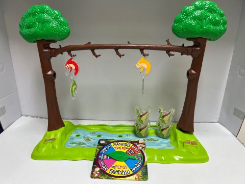 나무 늘보 릴레이