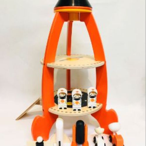 나와 우주 정거장 로켓