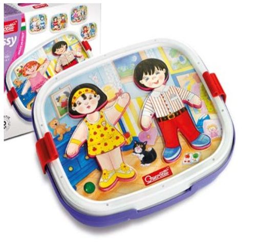 아기 옷 갈아 입히기